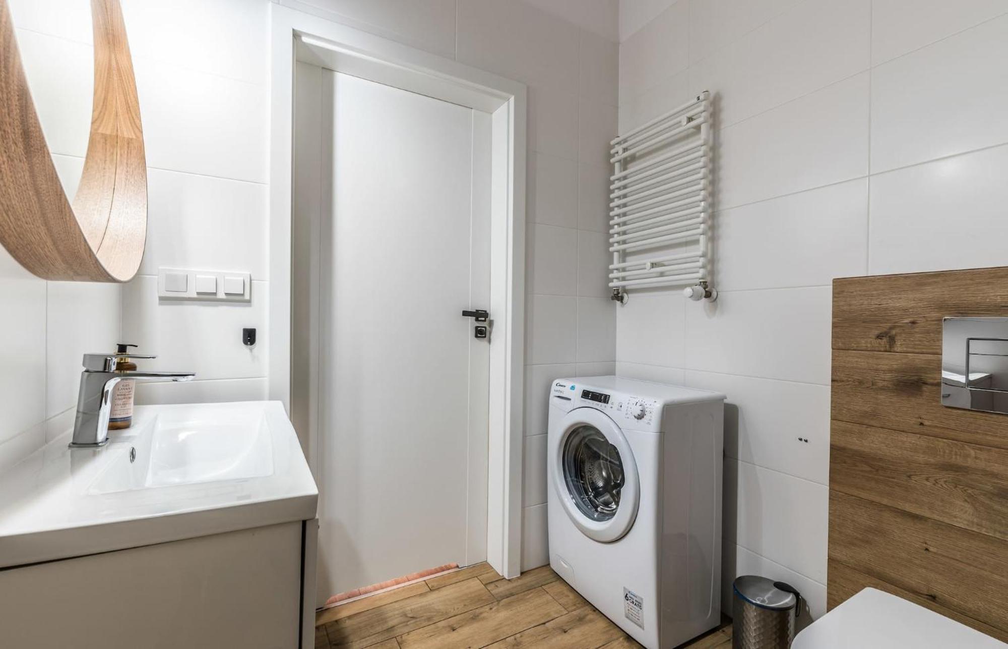 Rent Like Home - Walonska 15 Wroclaw Bagian luar foto